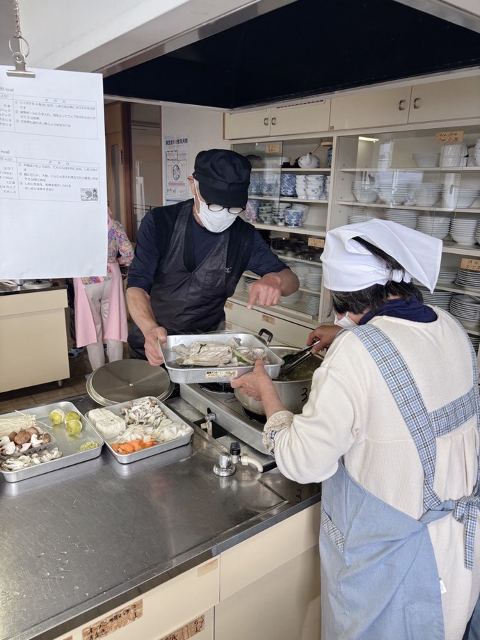 写真:試食前の記念撮影
