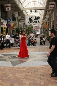 写真：平野郁乃　演奏の様子2