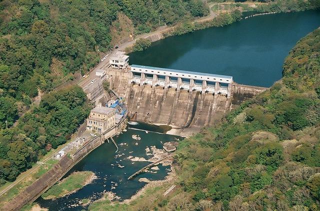 写真：厚東川ダム