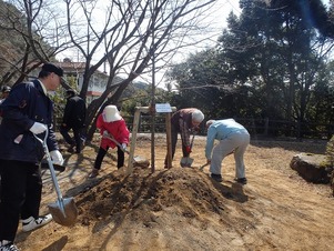 写真：記念植樹