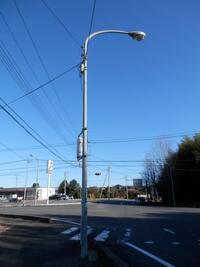 写真：松永貨物様がスポンサーとなっている道路照明