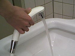 しびん洗浄水栓の写真