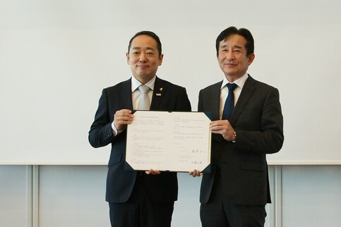 ネーミングライツ調印式